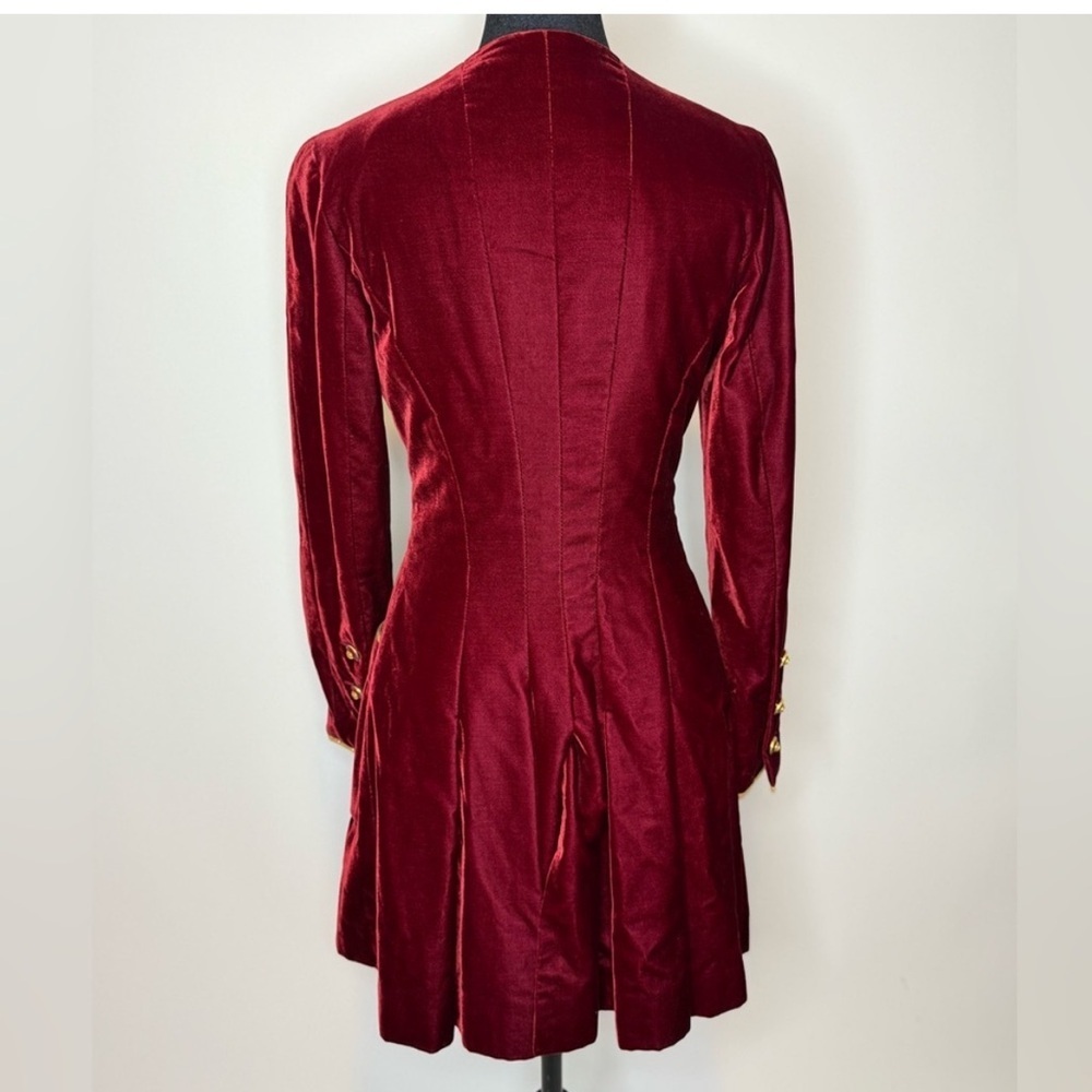 Chanel Vintage Runaway 1993 CC Buttons Single Breasted Coat Burgundy Velvet - Picture 6 of 17